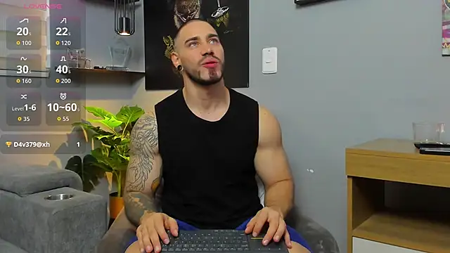 Snapshot of Giorgio-Leone chatting on December 3, 2025, 6:06 pm Giorgio-Leone online show from December 3, 2025, 6:06 pm