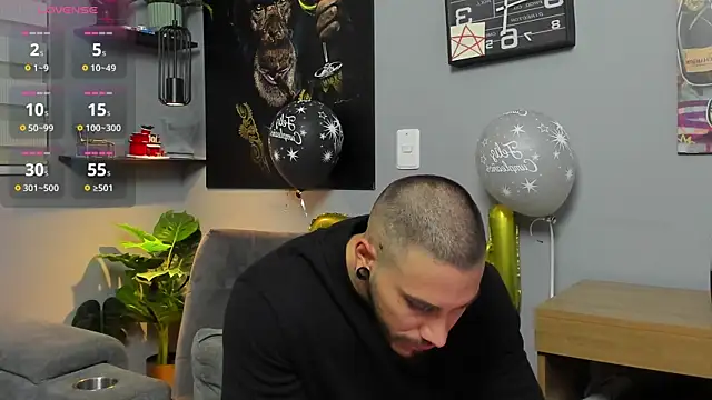 Giorgio-Leone online show from December 23, 2025, 5:16 am