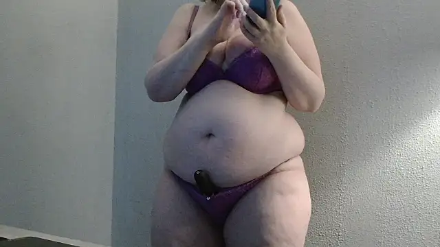Snapshot of desiree1981 chatting on January 13, 2026, 10:09 am desiree1981 online show from January 13, 2026, 10:09 am