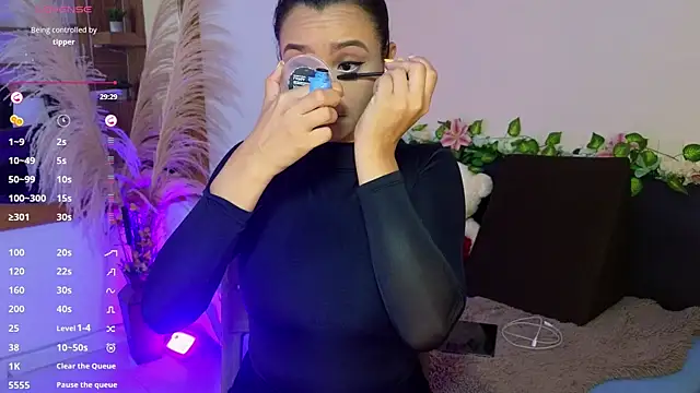 Hannah williams1 online show from September 9, 2025, 11:15 pm