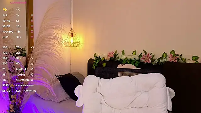 Hannah williams1 online show from October 1, 2025, 8:59 pm