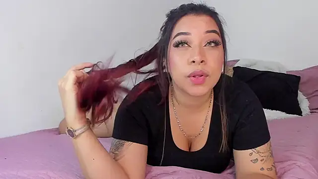 C rose97 online show from October 19, 2025, 10:54 pm