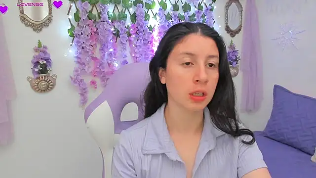 Snapshot of Alexa9_9 chatting on December 21, 2024, 11:44 am Alexa9 9 online show from December 21, 2024, 11:44 am