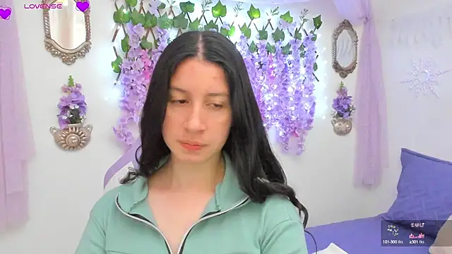 Snapshot of Alexa9_9 chatting on December 24, 2024, 12:22 pm Alexa9 9 online show from December 24, 2024, 12:22 pm