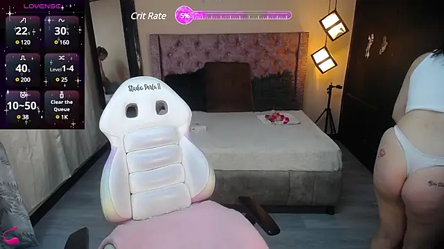 Naiara Sex  online show from December 9, 2024, 1:02 pm