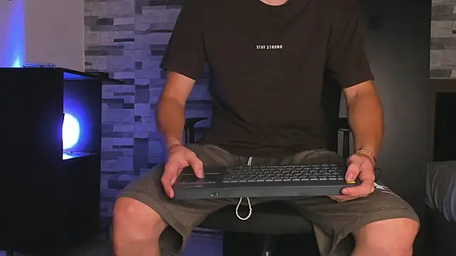 Snapshot of Dimitri_higth420 chatting on October 24, 2025, 12:45 pm Dimitri higth420 online show from October 24, 2025, 12:45 pm