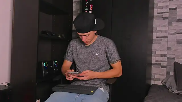 Snapshot of Dimitri_higth420 chatting on November 26, 2025, 11:28 pm Dimitri higth420 online show from November 26, 2025, 11:28 pm