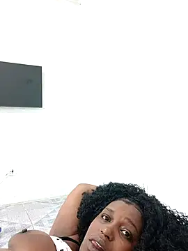 Snapshot of annybarros21 chatting on September 23, 2025, 11:13 am annybarros21 online show from September 23, 2025, 11:13 am