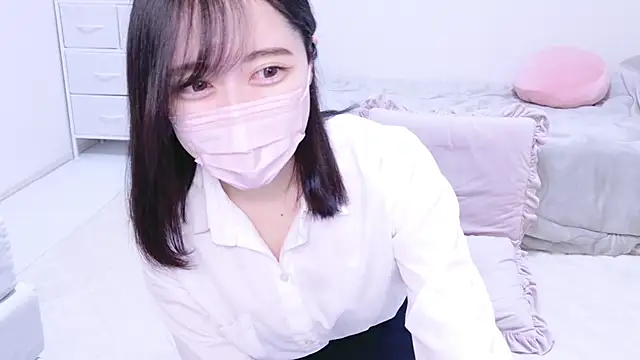 Yurie  online show from February 2, 2025, 2:17 am