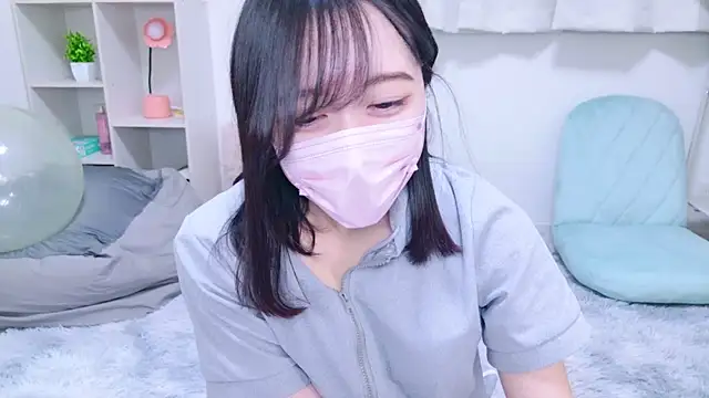 Yurie  online show from February 9, 2025, 2:17 am