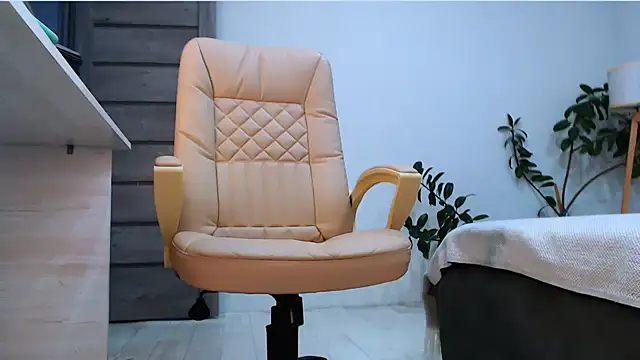 NaughtyNylonFeet online show from October 22, 2025, 3:18 am