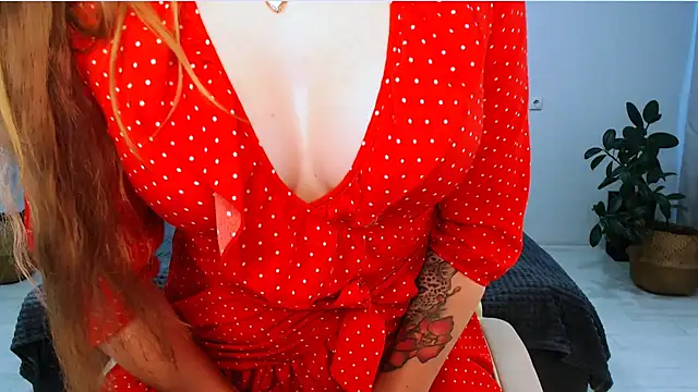 NaughtyNylonFeet online show from November 15, 2025, 3:48 am