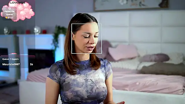 FlirtyFawn online show from October 6, 2025, 1:58 am