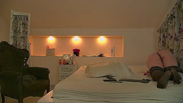 KeiraDark online show from November 7, 2025, 5:07 am