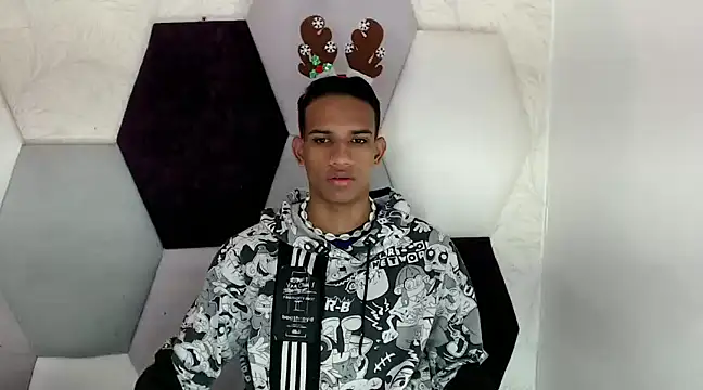 AbrahanBratz online show from December 17, 2024, 11:39 am