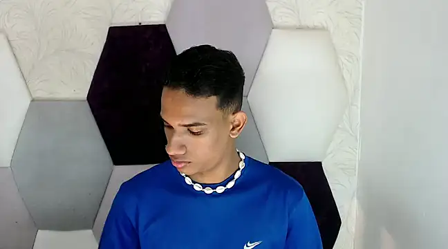 AbrahanBratz online show from December 27, 2024, 11:50 am