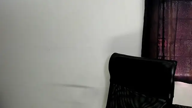 AbrahanBratz online show from January 9, 2025, 6:04 pm