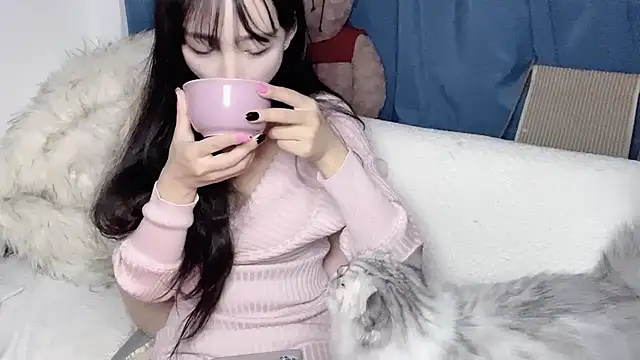 Lili-2 online show from December 1, 2025, 2:33 pm