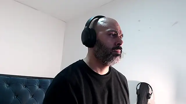 Gabriel Harmant online show from December 20, 2024, 4:31 am