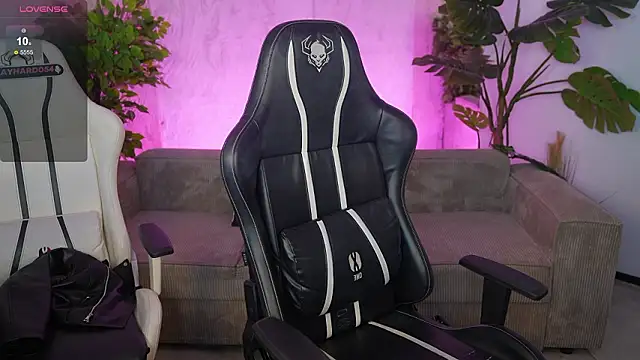 Julia  Star  online show from March 21, 2026, 3:37 pm