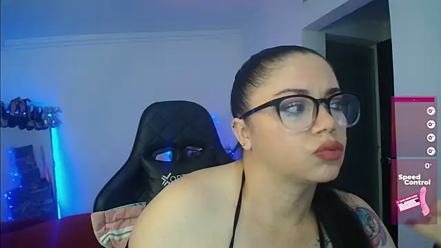 Snapshot of Madame_Shein_ chatting on December 14, 2024, 8:13 am Madame Shein online show from December 14, 2024, 8:13 am