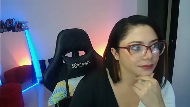 Snapshot of Madame_Shein_ chatting on February 5, 2025, 9:57 am Madame Shein online show from February 5, 2025, 9:57 am