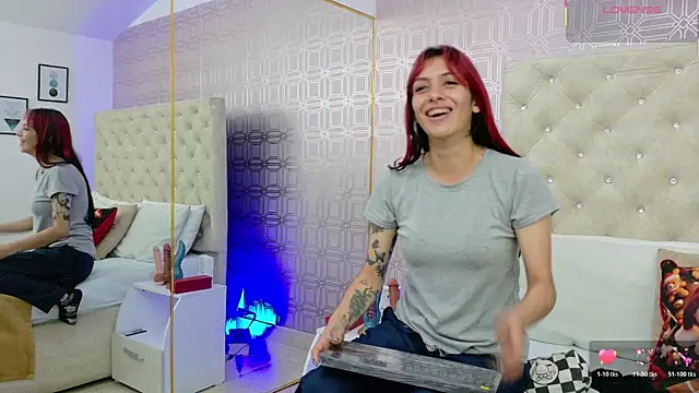 Snapshot of Derieri_D chatting on November 24, 2025, 7:35 pm Derieri D online show from November 24, 2025, 7:35 pm