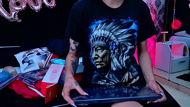 Snapshot of Derieri_D chatting on February 21, 2026, 7:37 pm Derieri D online show from February 21, 2026, 7:37 pm