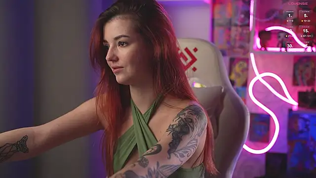 Snapshot of Charmings_054 chatting on March 14, 2025, 6:39 pm Charmings 054 online show from March 14, 2025, 6:39 pm