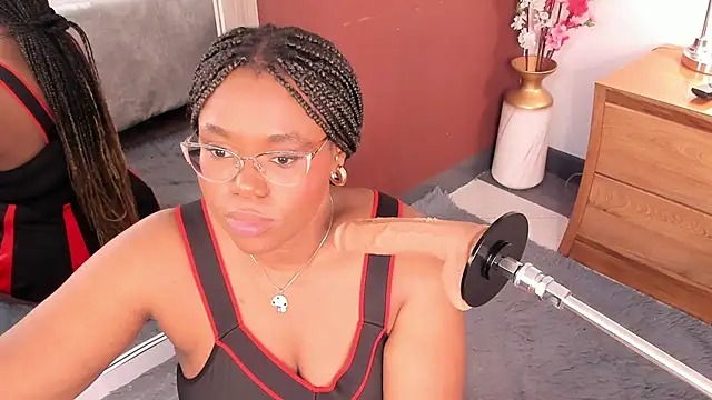 Snapshot of Makena_gh chatting on November 13, 2025, 4:00 am Makena gh online show from November 13, 2025, 4:00 am