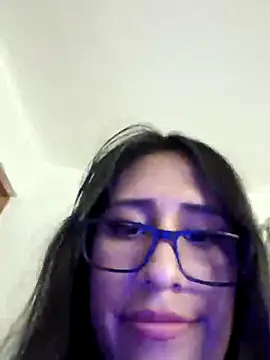 AleFantasy0001 online show from March 11, 2025, 3:37 am