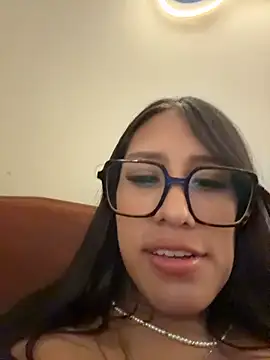 AleFantasy0001 online show from March 31, 2026, 5:19 am