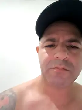 Marciogrei online show from November 3, 2025, 7:59 pm