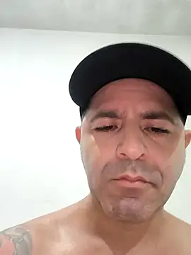 Marciogrei online show from December 15, 2025, 8:02 pm