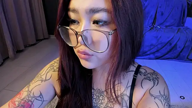 Yuriko May online show from February 7, 2025, 7:49 pm