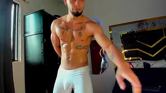 MattDevon online show from November 7, 2025, 6:52 pm