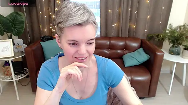 Cutie Erikaa1 online show from December 28, 2024, 5:33 am