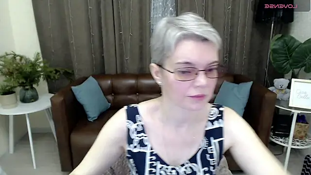 Cutie Erikaa1 online show from December 29, 2024, 2:49 am