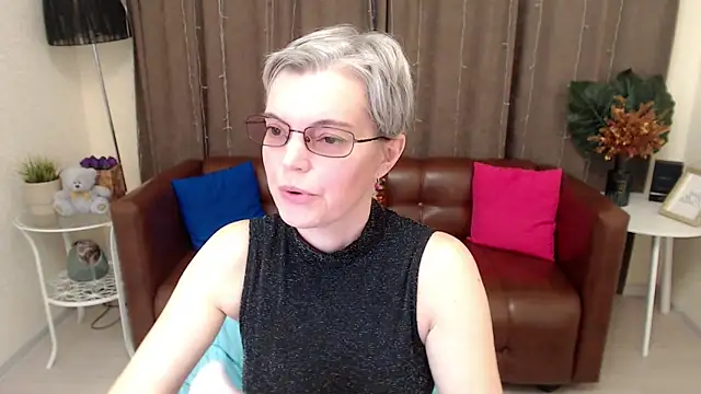 Cutie Erikaa1 online show from February 26, 2025, 2:48 am