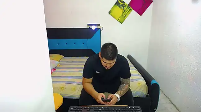 Snapshot of pitbullveryhot chatting on March 20, 2025, 11:56 pm pitbullveryhot online show from March 20, 2025, 11:56 pm