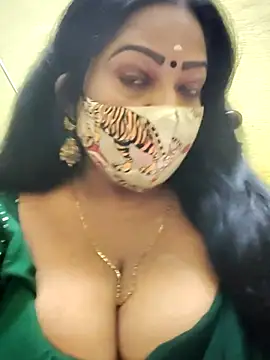 Snapshot of maniisha chatting on October 6, 2025, 7:33 pm maniisha online show from October 6, 2025, 7:33 pm