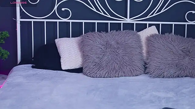 MissLilaa online show from January 14, 2026, 9:15 am