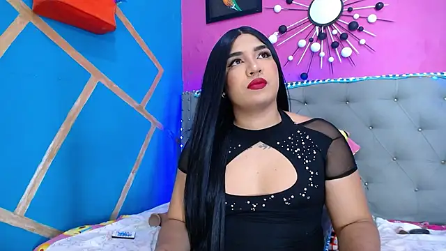 Snapshot of _Empera_ chatting on February 5, 2025, 12:31 am Empera online show from February 5, 2025, 12:31 am