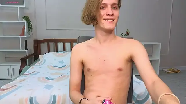 Snapshot of nikompell chatting on January 1, 2025, 1:47 am nikompell online show from January 1, 2025, 1:47 am