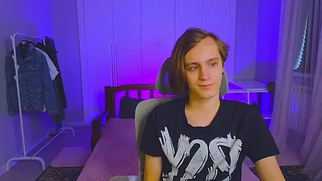 Snapshot of nikompell chatting on February 27, 2025, 4:31 am nikompell online show from February 27, 2025, 4:31 am