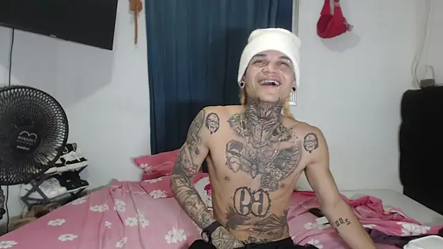 karitto  online show from December 10, 2024, 6:54 am