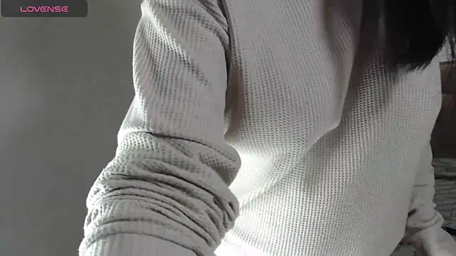 aleejhandraa online show from November 18, 2025, 1:00 am