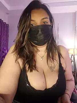 Snapshot of Archi-07 chatting on December 17, 2025, 7:58 am Archi-07 online show from December 17, 2025, 7:58 am