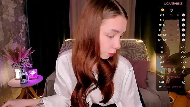 MilliBrown  online show from October 17, 2025, 8:06 am