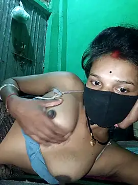 Snapshot of Hoty_girl_143 chatting on November 25, 2025, 2:11 am Hoty girl 143 online show from November 25, 2025, 2:11 am